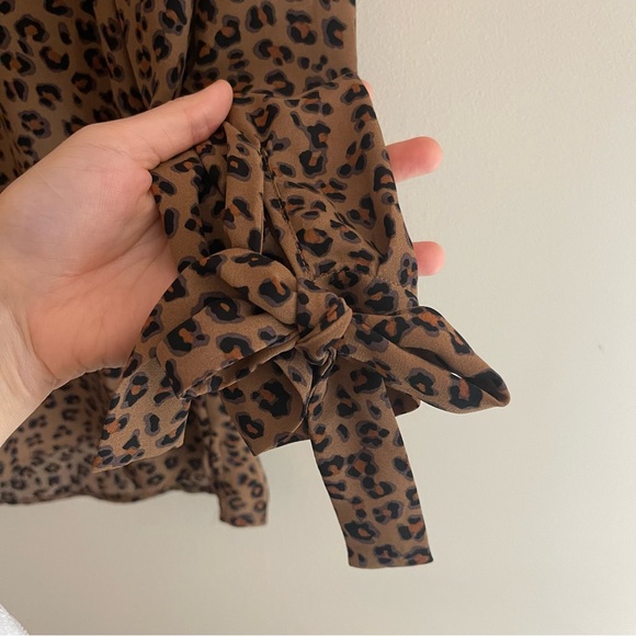 💐 2 for $20!! 💐 CeCe Animal Print Blouse - Picture 3 of 7